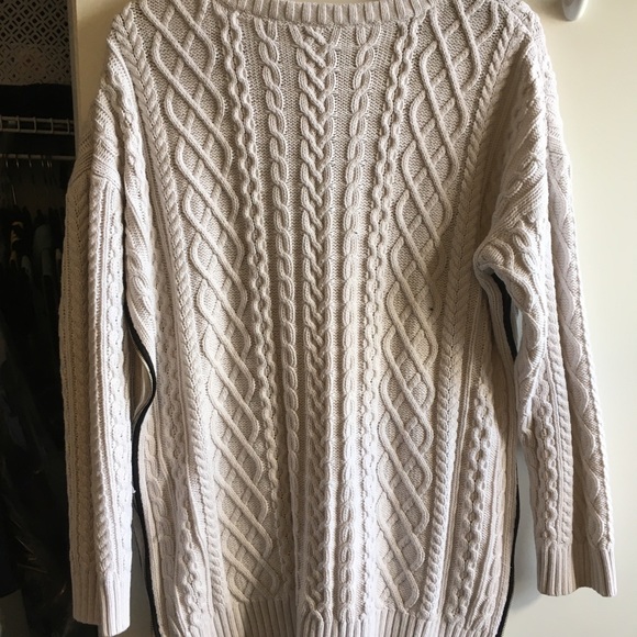 Margaret O’Leary Side Zip Tunic Sweater in Cream - Picture 4 of 7